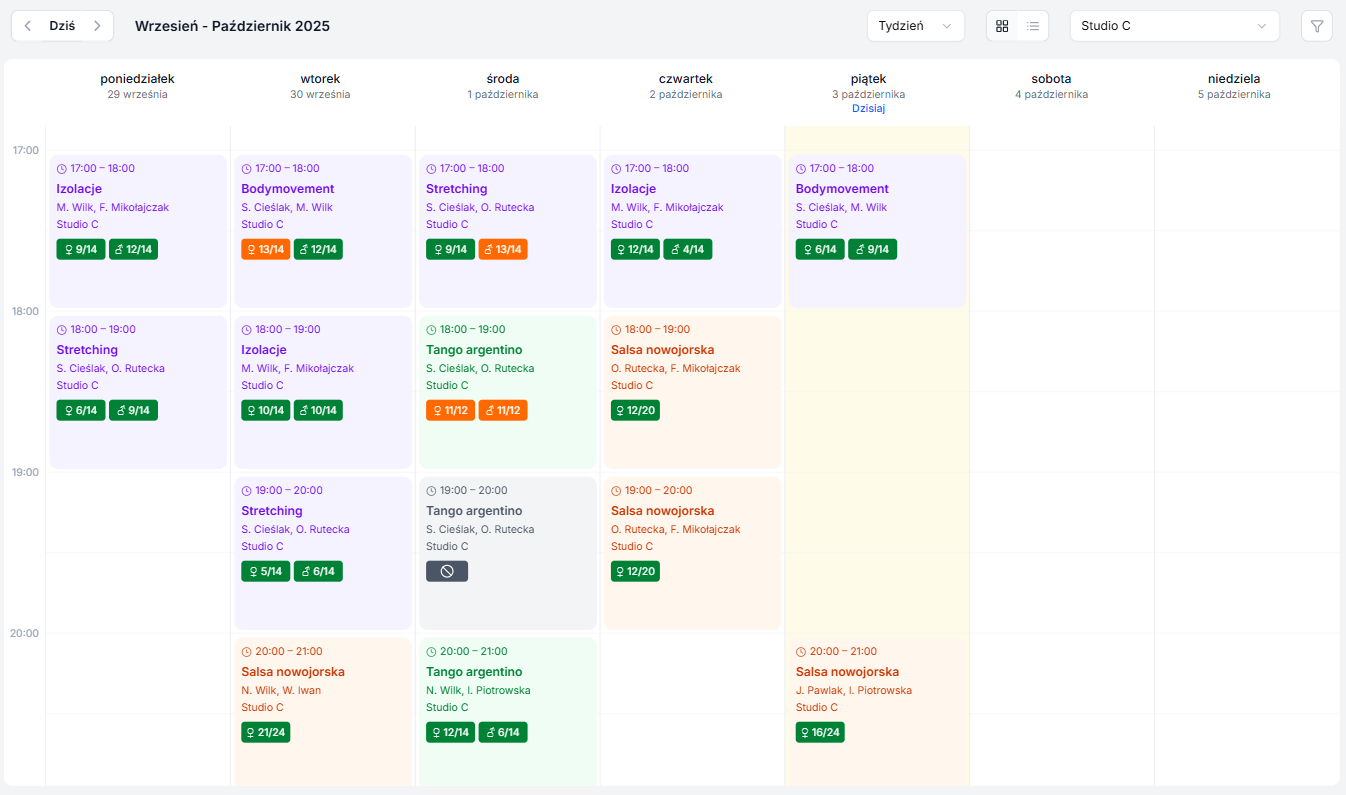 Widok siatki tygodniowej z filtrem lokalizacji - rekomendowany dla odległych lokalizacji